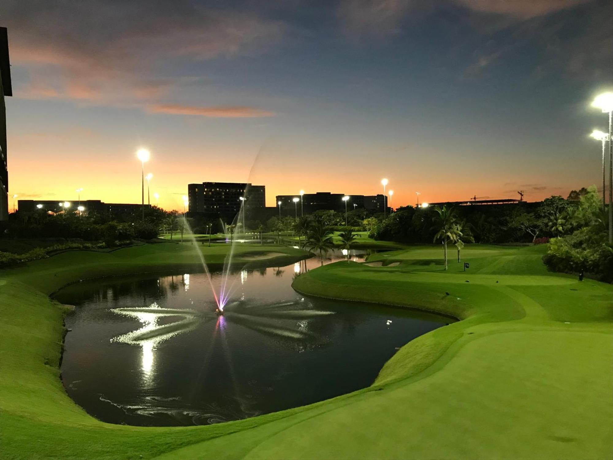 Grand Luxxe With Free Golf Hotel นวยโวบาญาร์ตา ภายนอก รูปภาพ